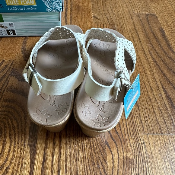 Skechers Cali Luxe Foam Beverlee Easy To Adore Vegan Wedges Cream & Cork Trim 8 - Picture 3 of 8